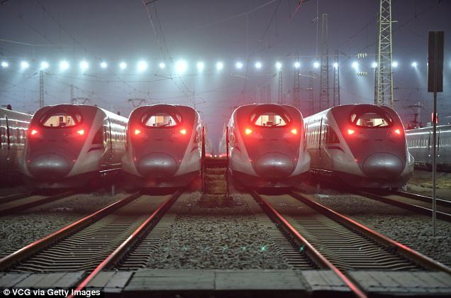 Công nghệ xây đường sắt cao tốc 2.0 của Trung Quốc phát triển tới mức khó tin: Robot và AI cùng nhau làm việc, siêu công trình ra đời mà ít cần tới con người “động tay” - Ảnh 5.